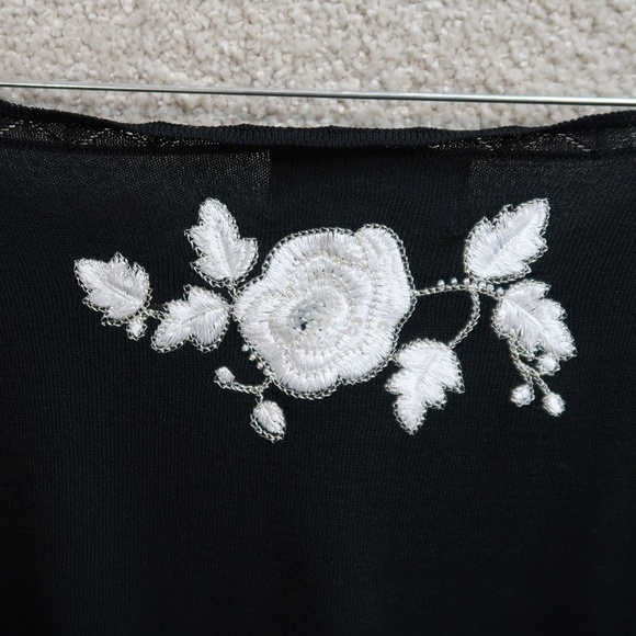 Agust Silk‎ Knits Long Sleeve top Embrodeiry Flower Pattern Size Large Stretch - Picture 9 of 13